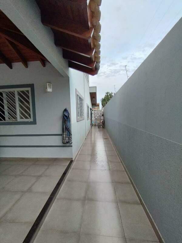 Lindo sobrado à venda, localizado no Parque Alvorada.