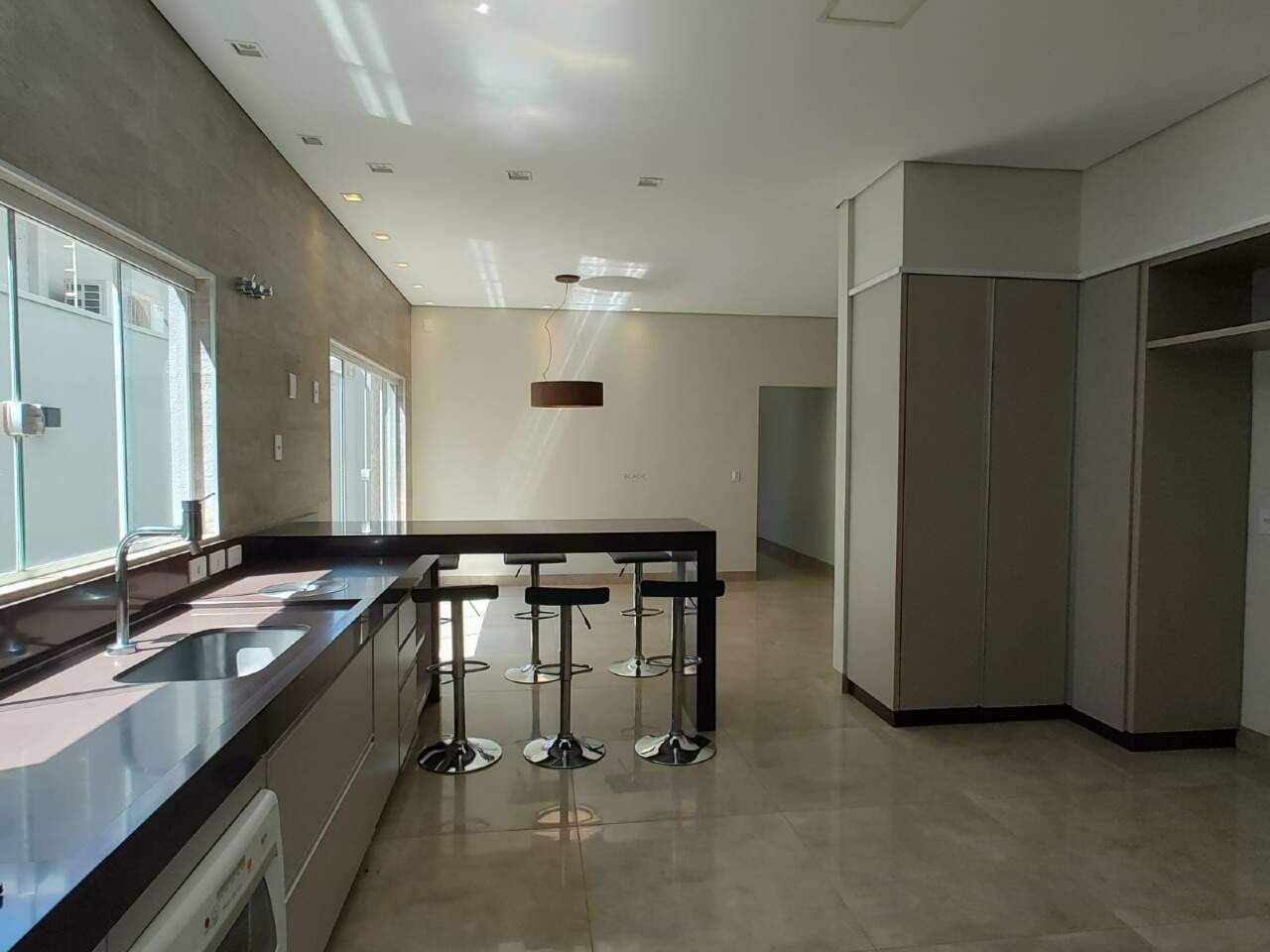 Casa à venda, 3 quartos, 1 suíte, 2 vagas, Parque Alvorada – Dourados/MS