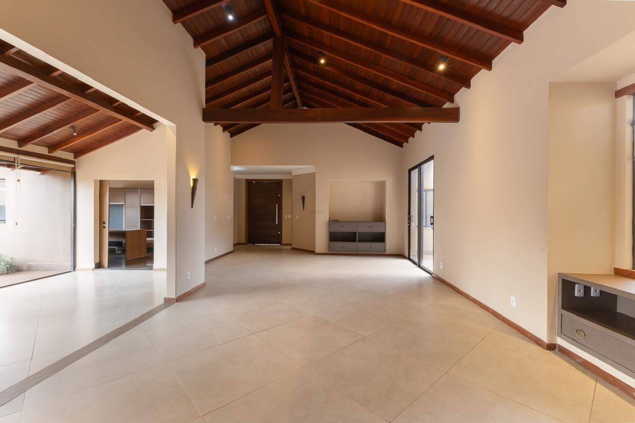 Excelente Casa com 1150 m2 de Terreno. - Foto 25