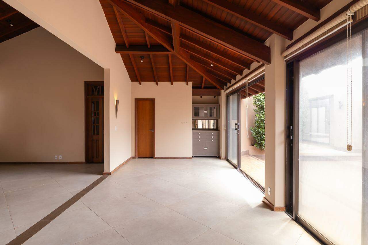 Excelente Casa com 1150 m2 de Terreno. - Foto 29