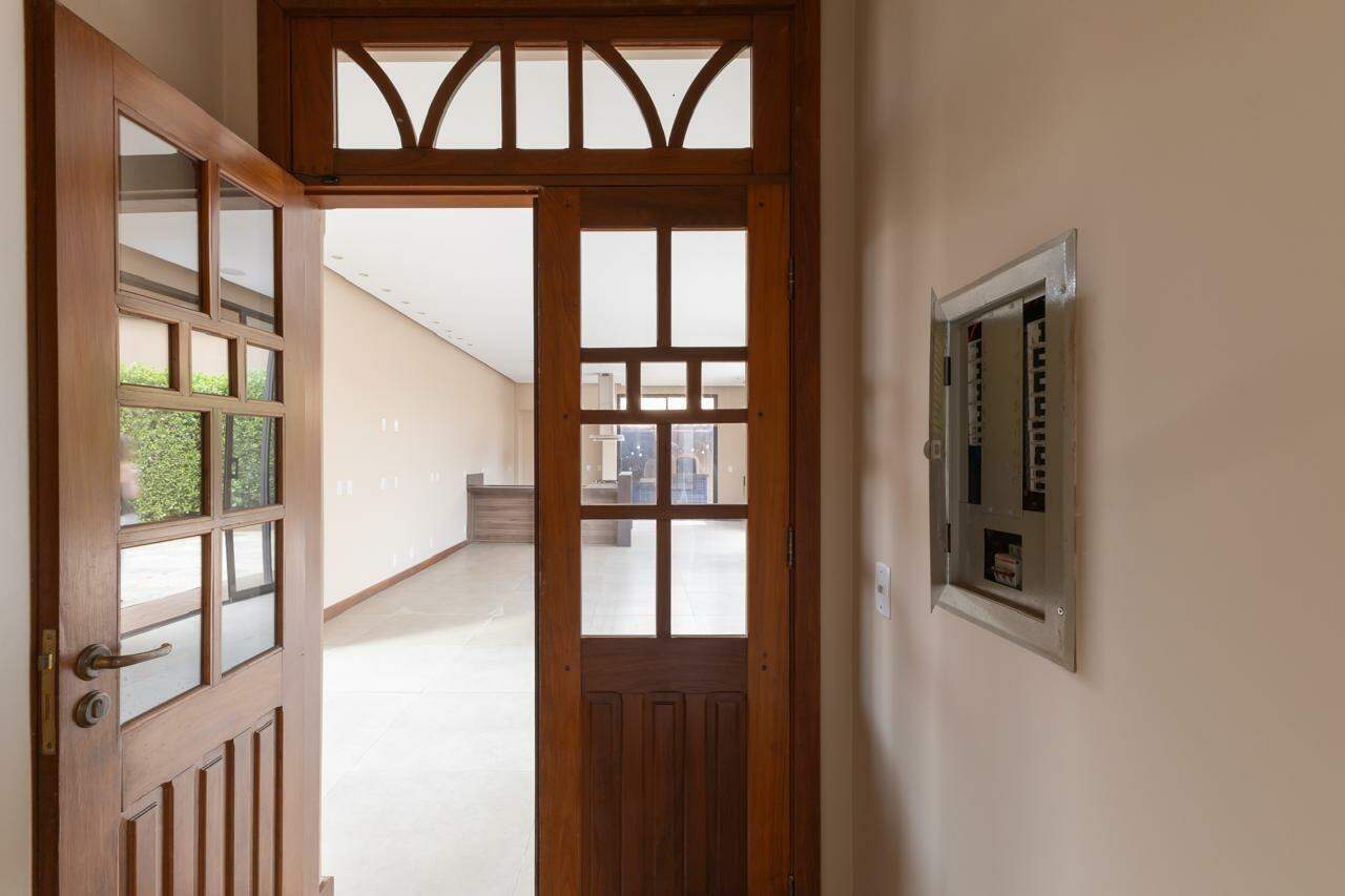 Excelente Casa com 1150 m2 de Terreno. - Foto 15