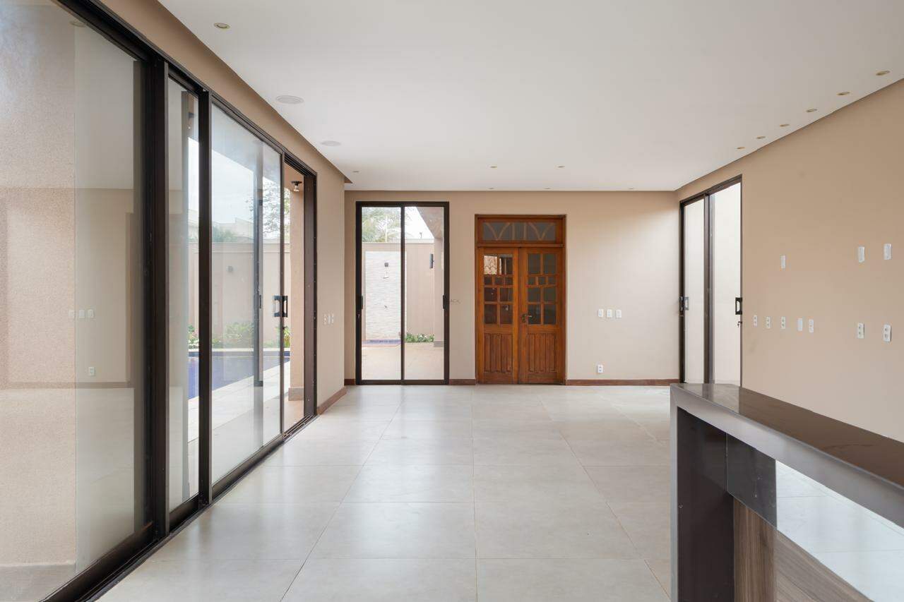 Excelente Casa com 1150 m2 de Terreno. - Foto 16