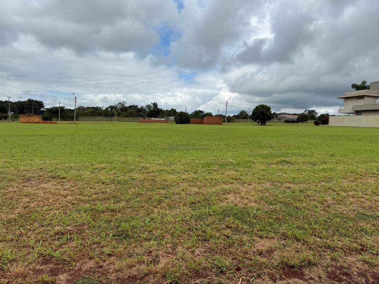 Terreno à Venda – Condominio Golden Park