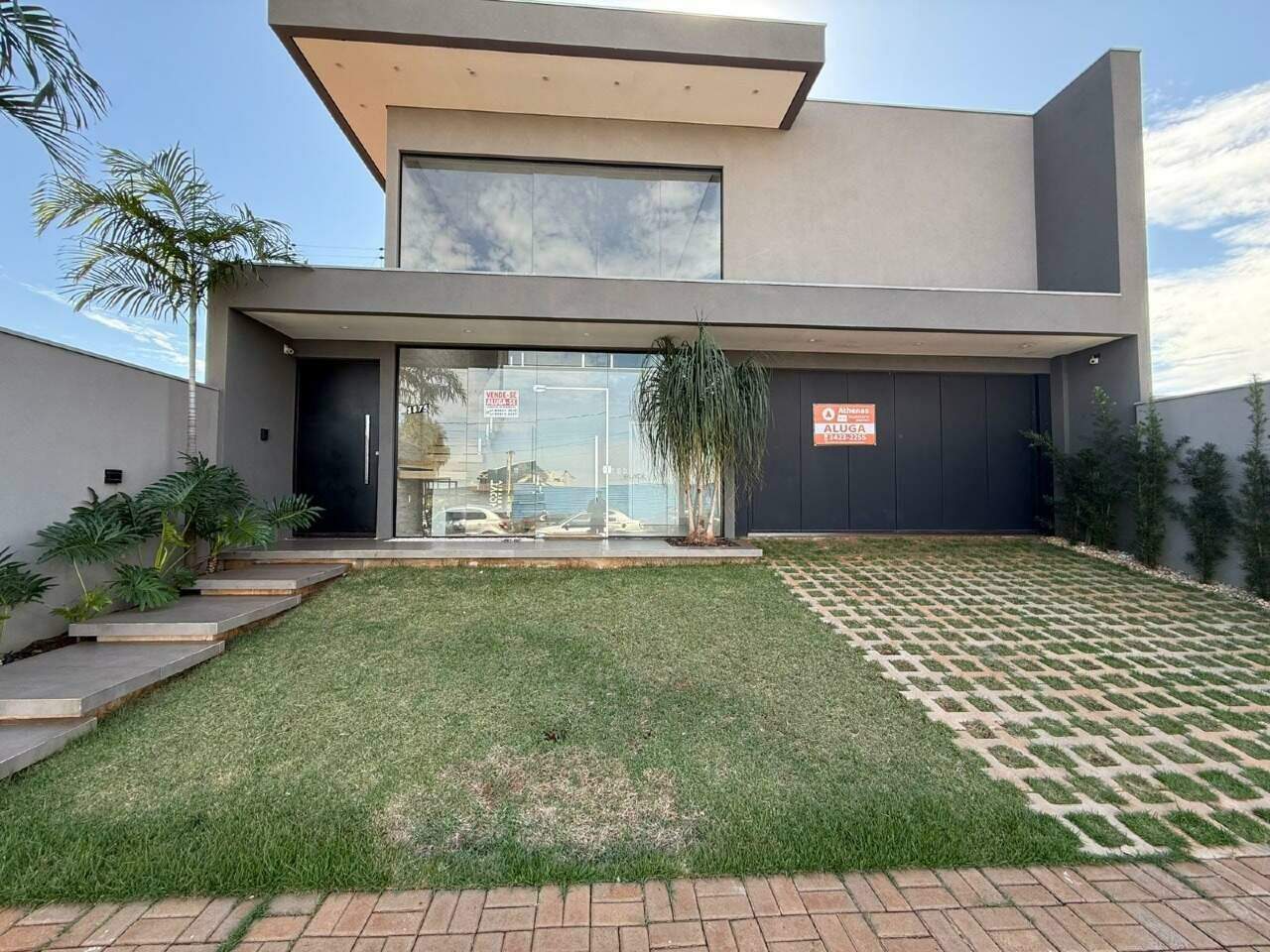 Casa Comercial Para Venda e Aluguel no Jardim das Palmeiras