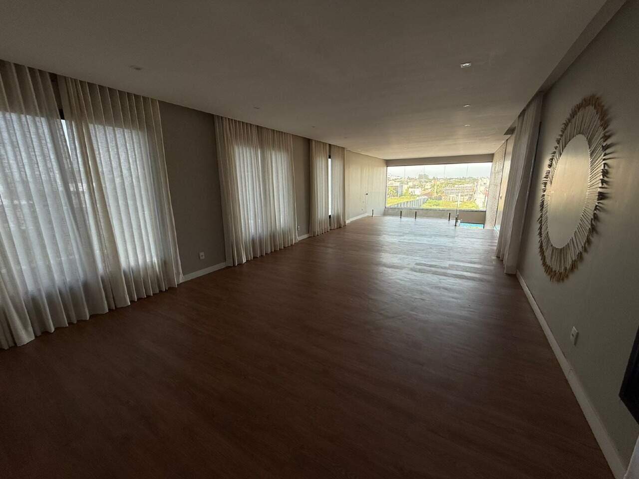 Casa Comercial Para Venda e Aluguel no Jardim das Palmeiras
