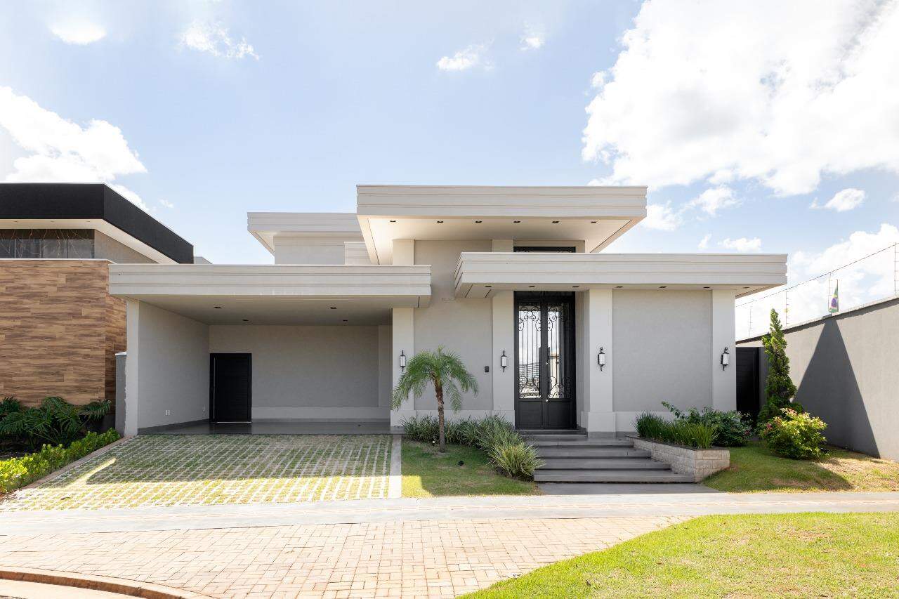 Casa em condomínio à venda, 4 vagas, Porto Seguro – Dourados/MS