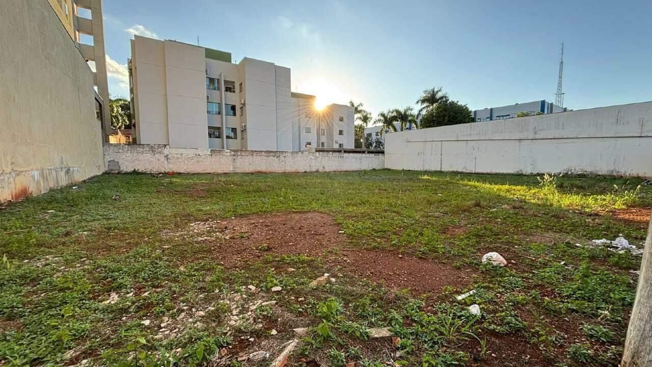 Terreno Comercial para Aluguel – Localização Estratégica na Av. Presidente Vargas