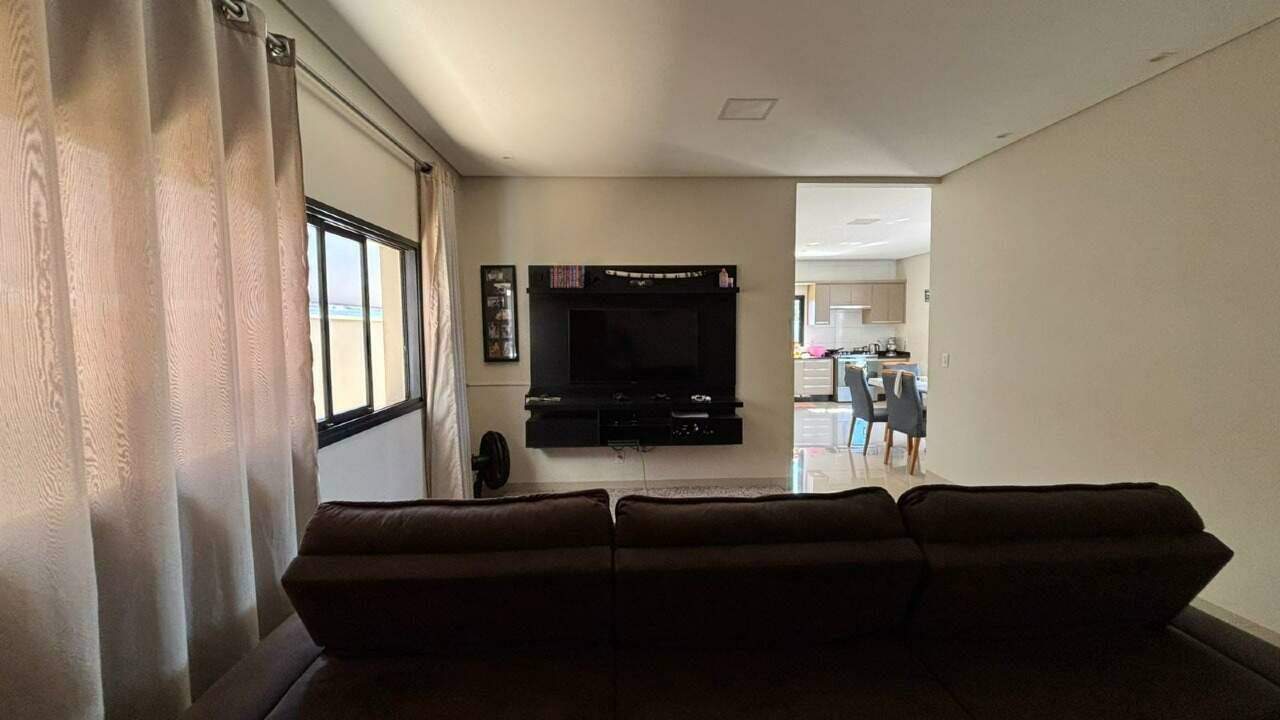 Casa Térrea à Venda no Bairro Monte Carlo – Ideal para Investidores - Foto 4