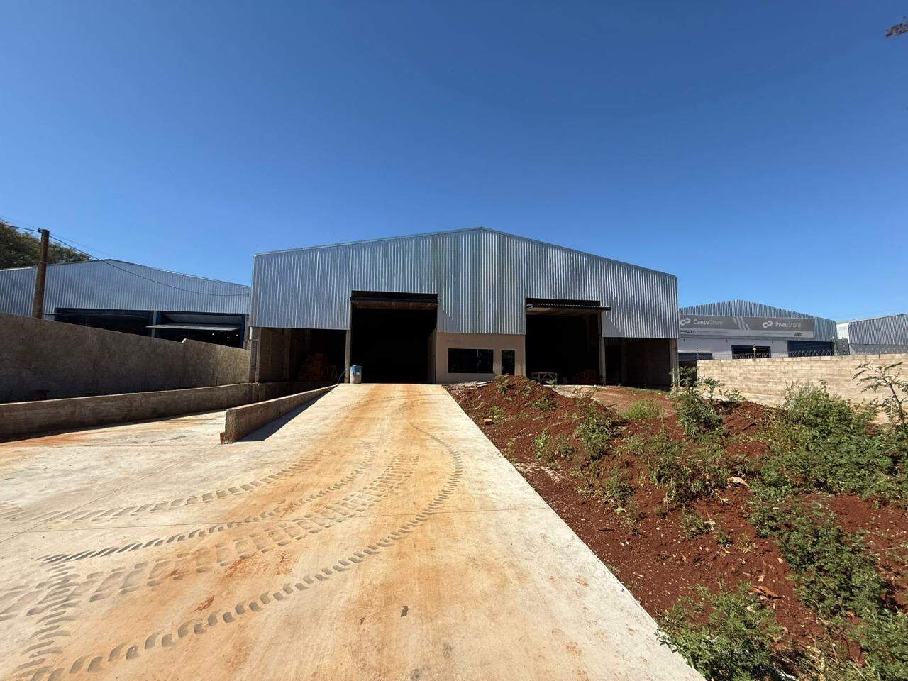 Galpão / Barracão para aluguel, Conjunto Habitacional Izidro Pedroso – Dourados/MS