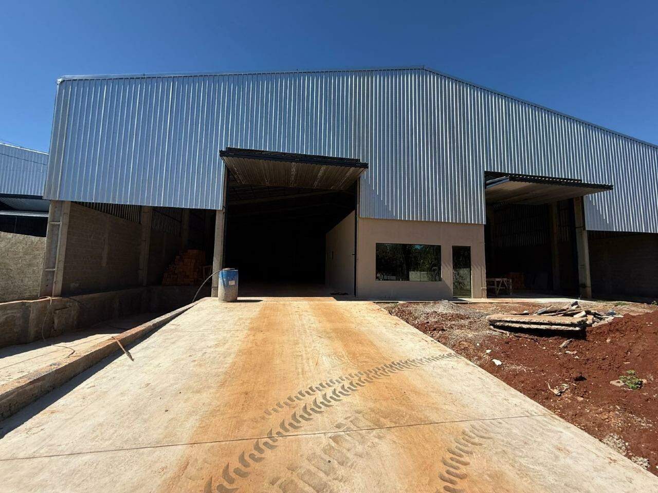 Galpão / Barracão para aluguel, Conjunto Habitacional Izidro Pedroso – Dourados/MS