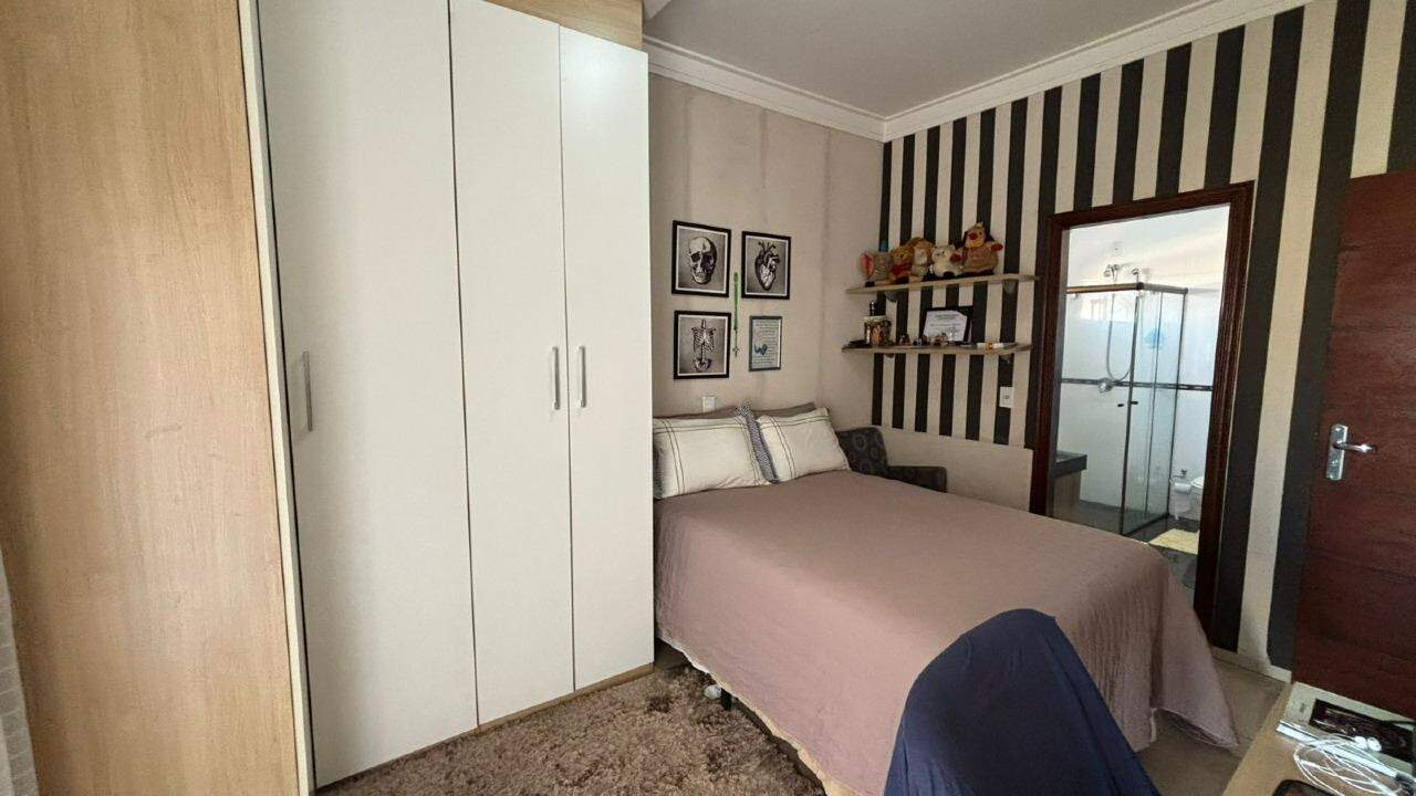 Residência espaçosa com lazer completo e amplo terreno - Foto 26