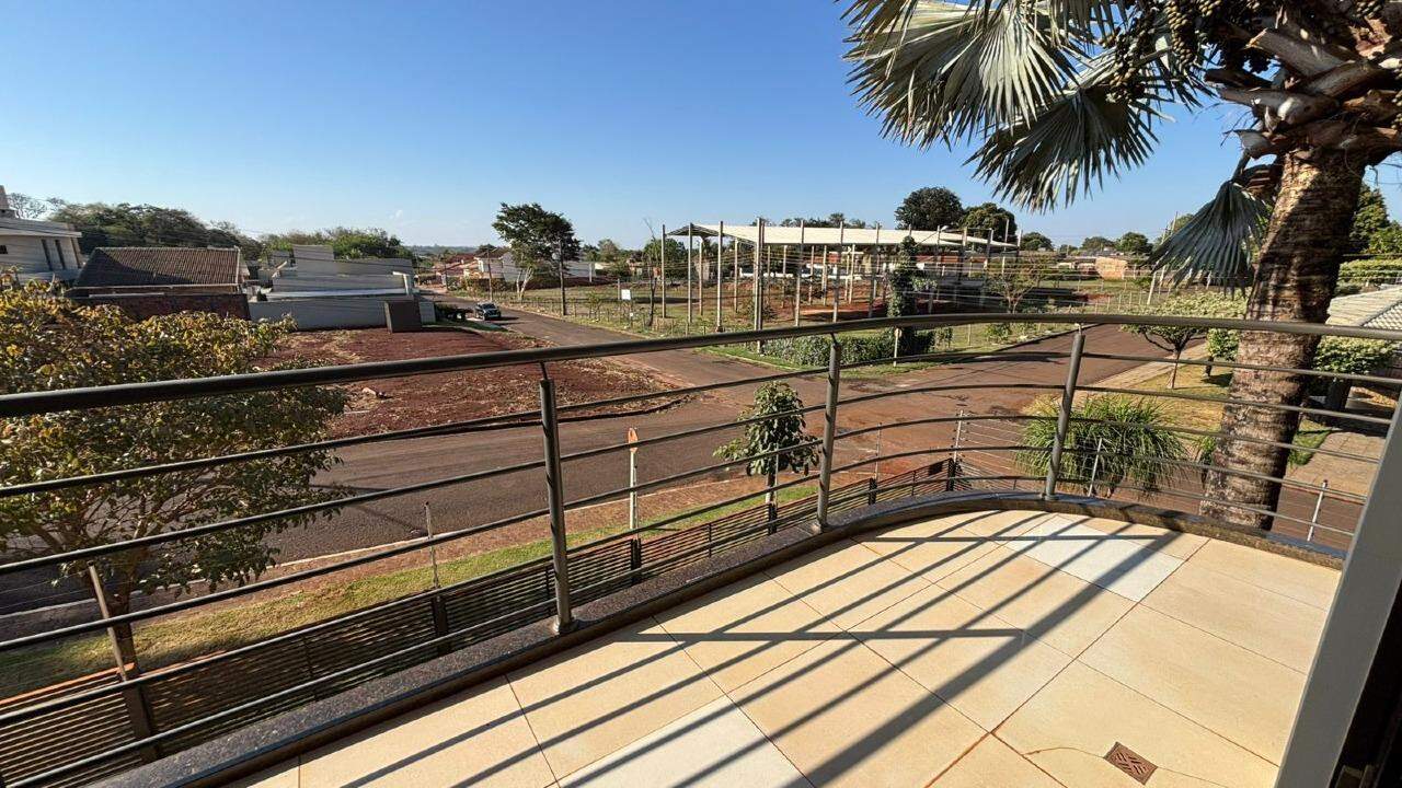 Residência espaçosa com lazer completo e amplo terreno - Foto 19