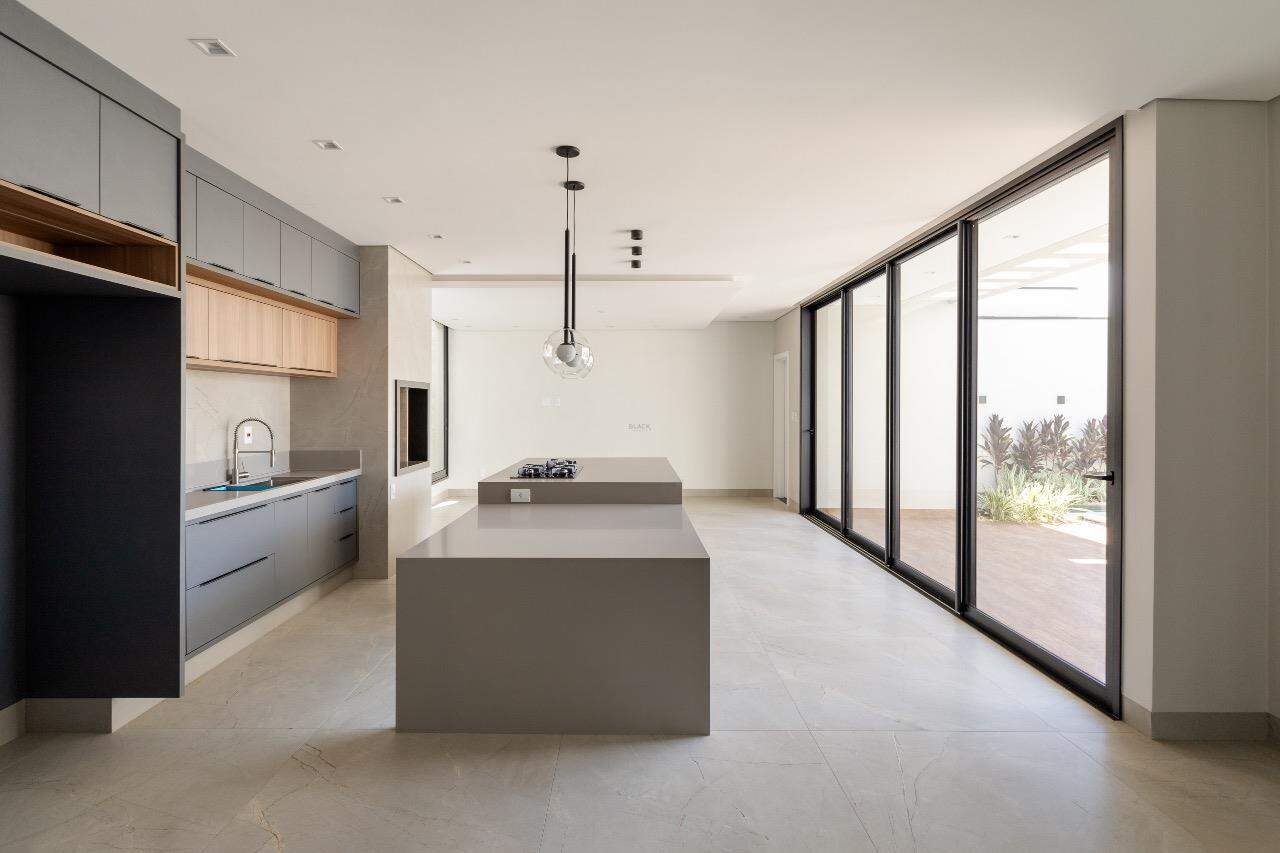 Casa em condomínio à venda, Porto Madero – Dourados/MS