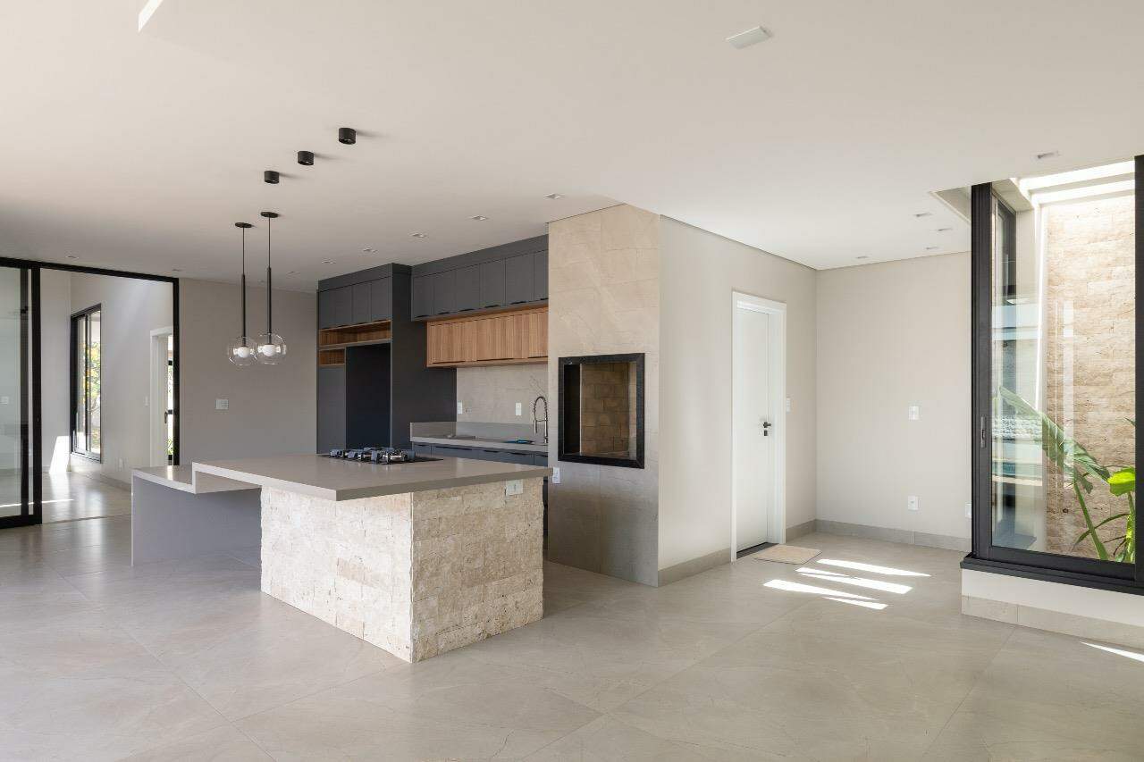 Casa em condomínio à venda, Porto Madero – Dourados/MS