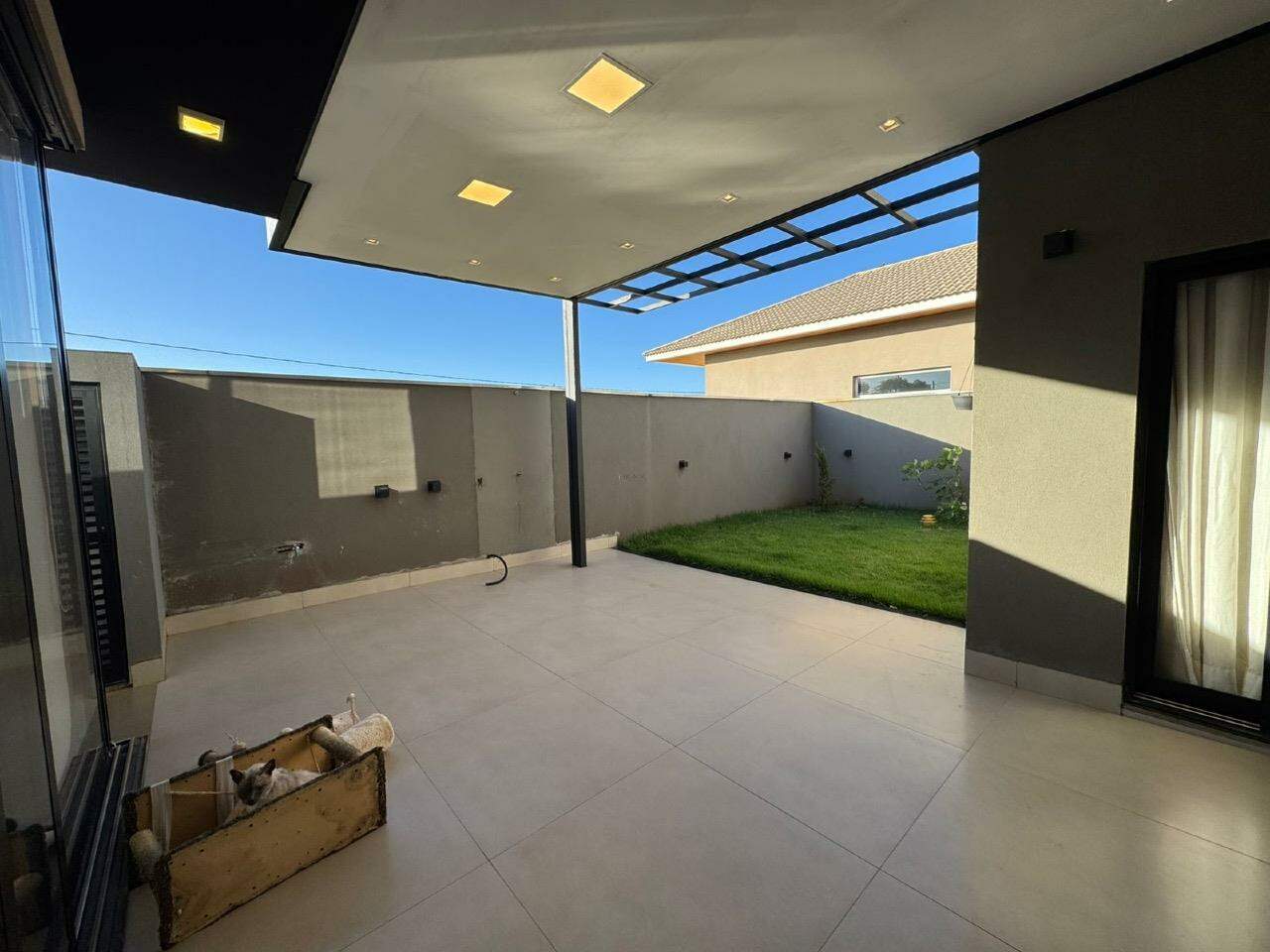 Excelente casa no Condomínio Goldon Park