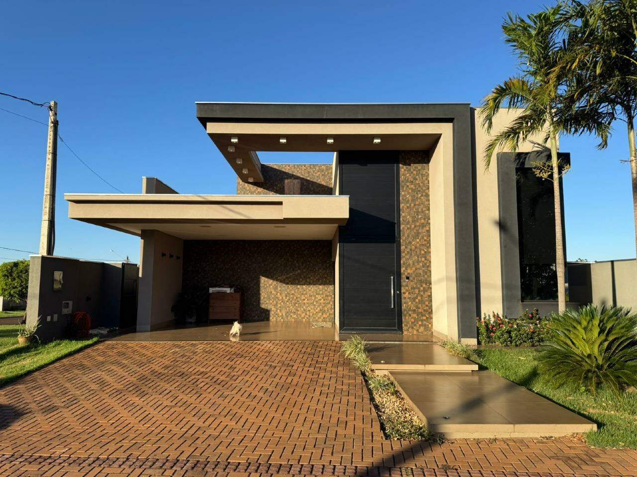 Excelente casa no Condomínio Goldon Park