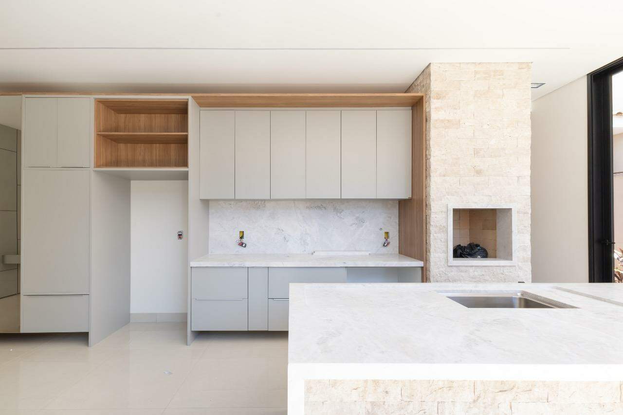 Casa comercial à venda, 3 suítes, Porto Madero – Dourados/MS