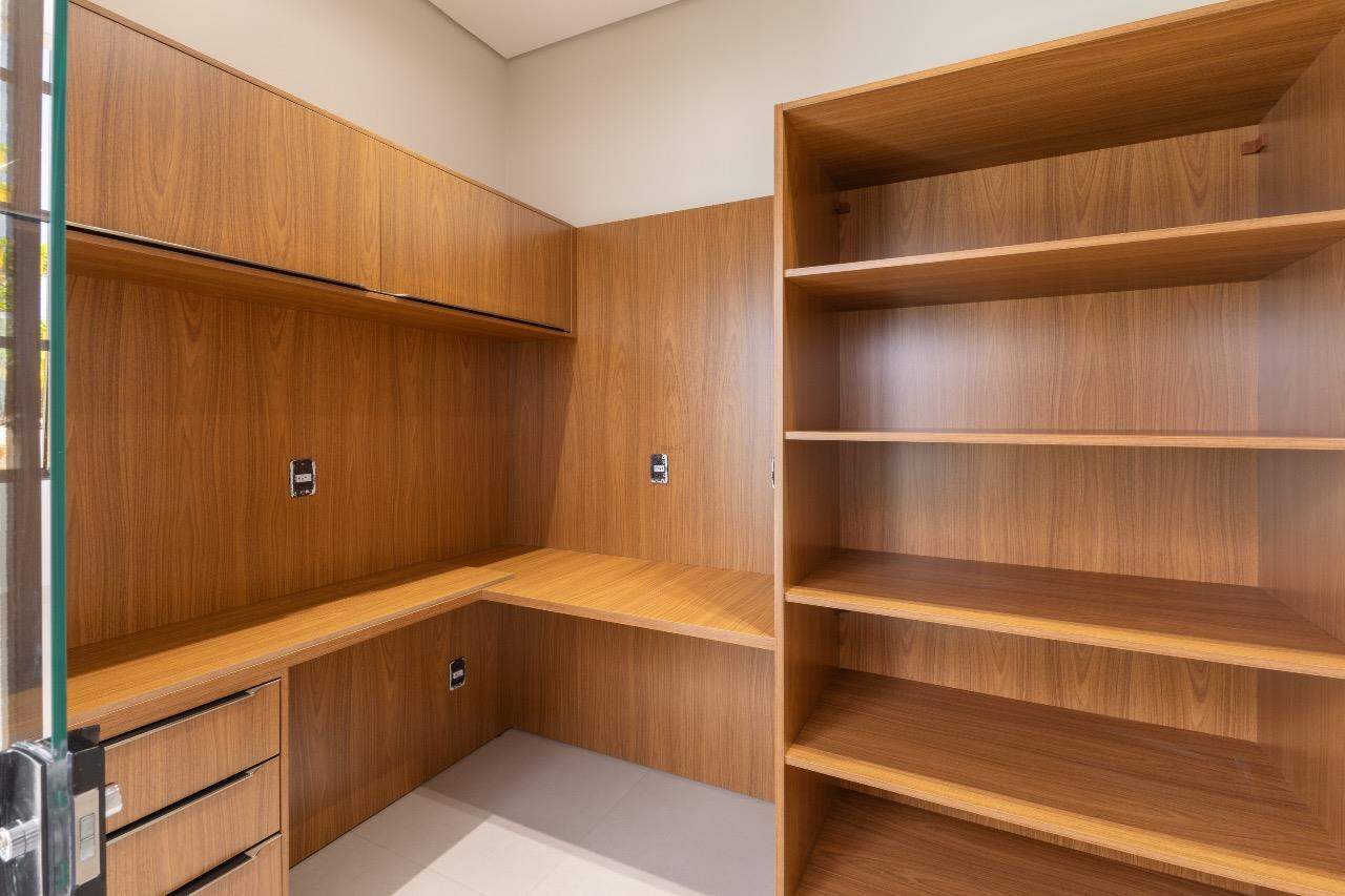 Casa comercial à venda, 3 suítes, Porto Madero – Dourados/MS