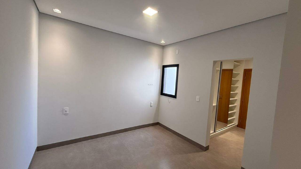Belíssima CASA DE ALTO PADRÃO NO CONDOMÍNIO VIVERE DO LAGO