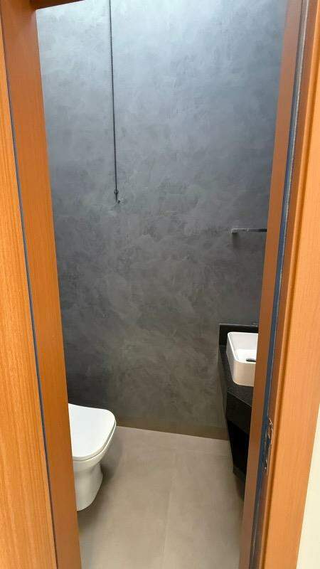 Belíssima CASA DE ALTO PADRÃO NO CONDOMÍNIO VIVERE DO LAGO - Foto 12