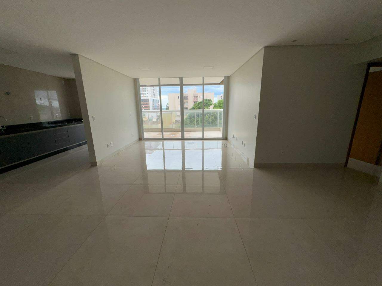 Apartamento para Locação – Edifício Torre do Sol