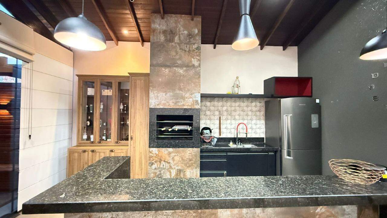 Casa para aluguel, 2 quartos, 1 suíte, 2 vagas, Jardim dos Estados – Dourados/MS