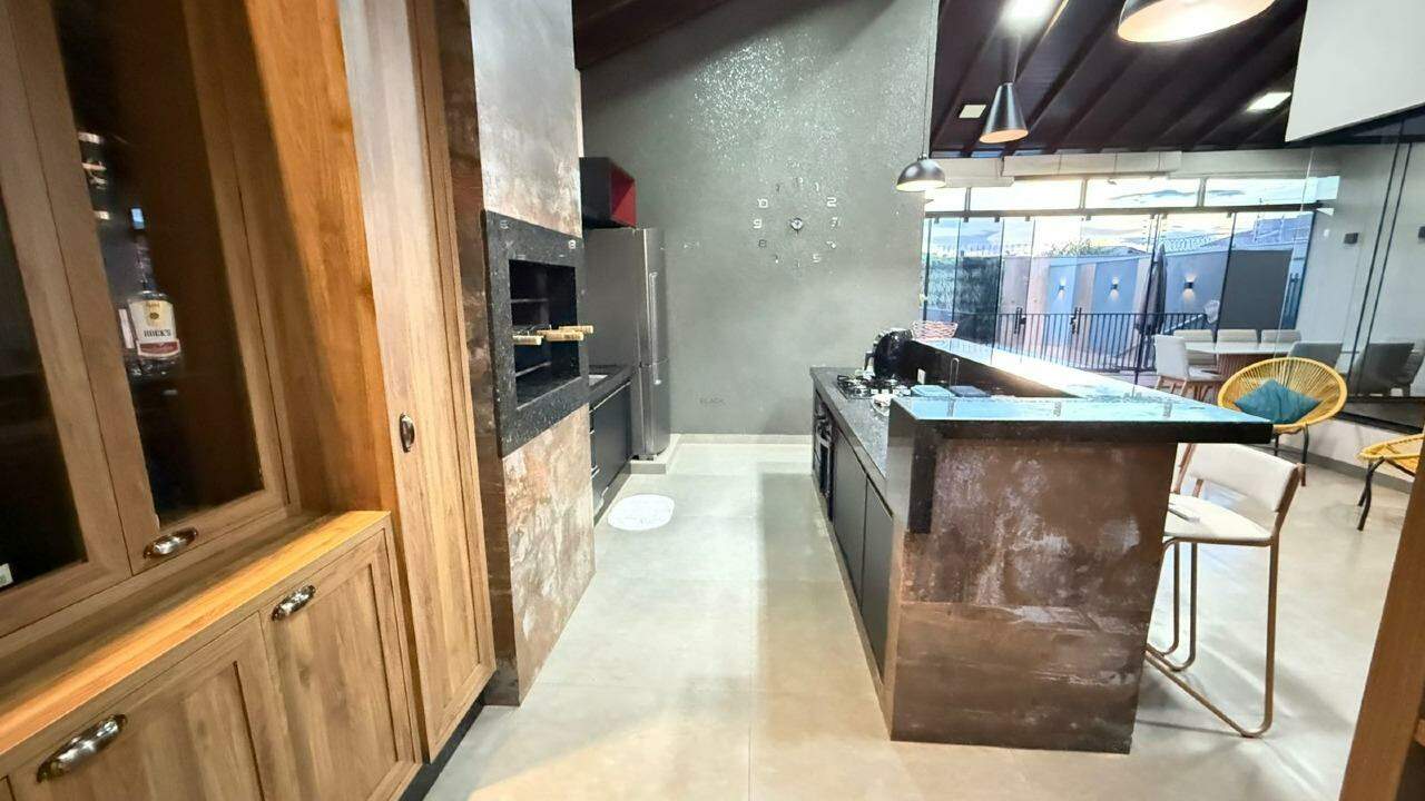Casa para aluguel, 2 quartos, 1 suíte, 2 vagas, Jardim dos Estados – Dourados/MS