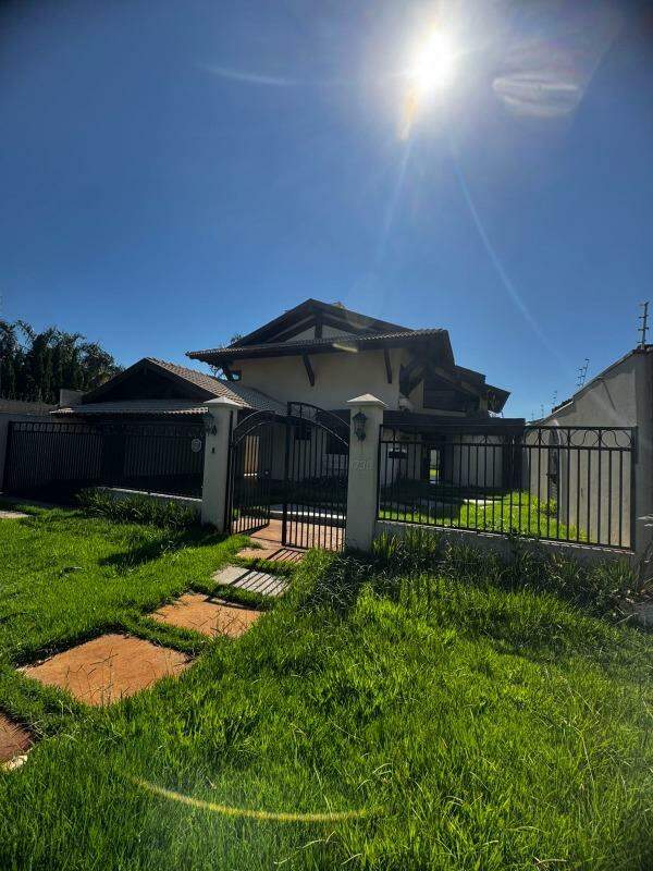 Casa no Jardim América | 675m² | 3 Suítes | Comercial ou Residencial