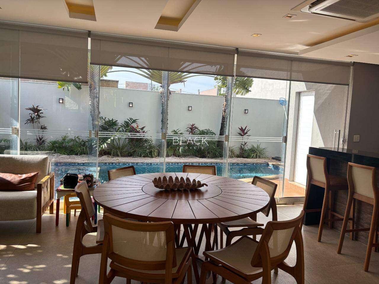 Casa triplex à venda – Alphaville II