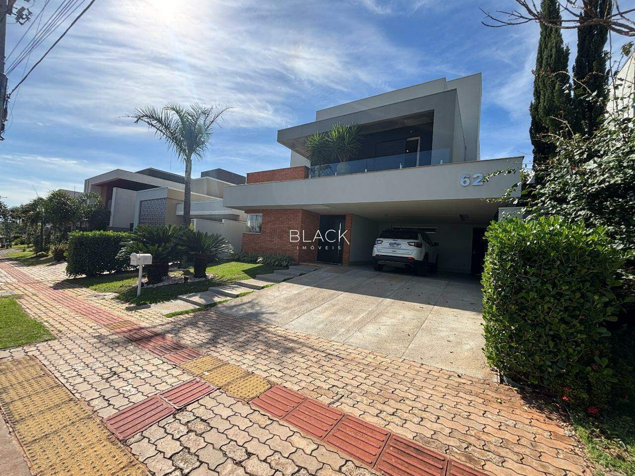 Casa triplex à venda – Alphaville II