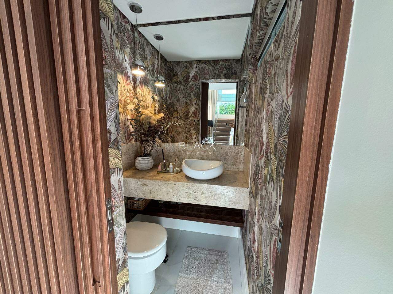Casa triplex à venda – Alphaville II