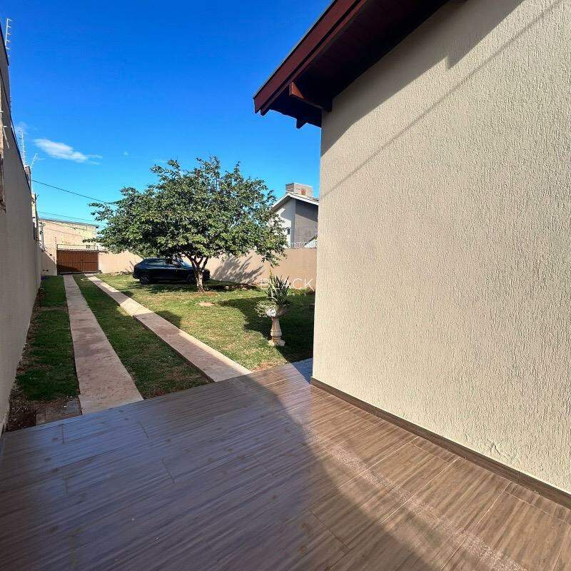 Casa térrea à venda no Bairro Caiçara