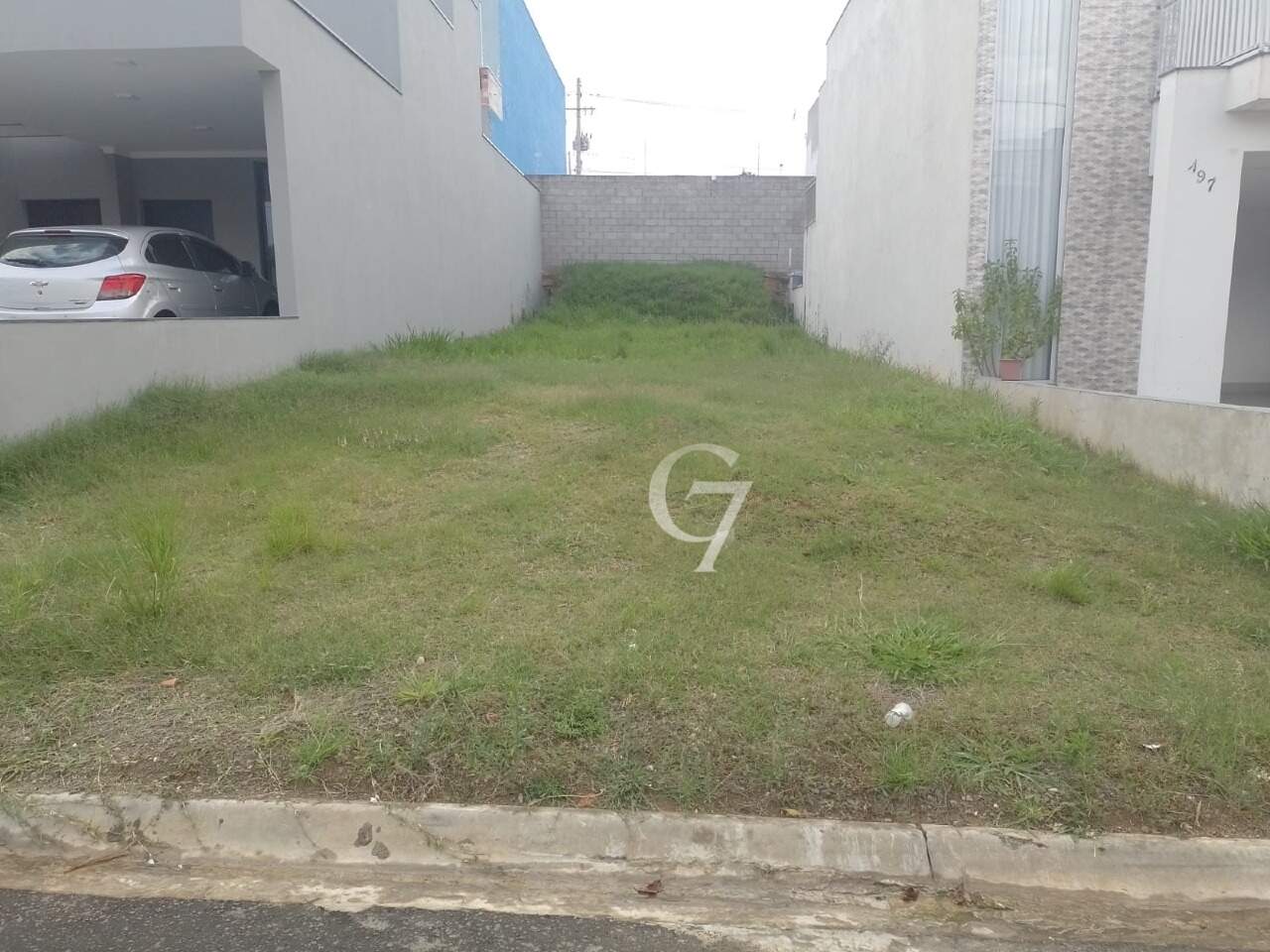Lote em condomínio à venda no Jardim Guarujá: 