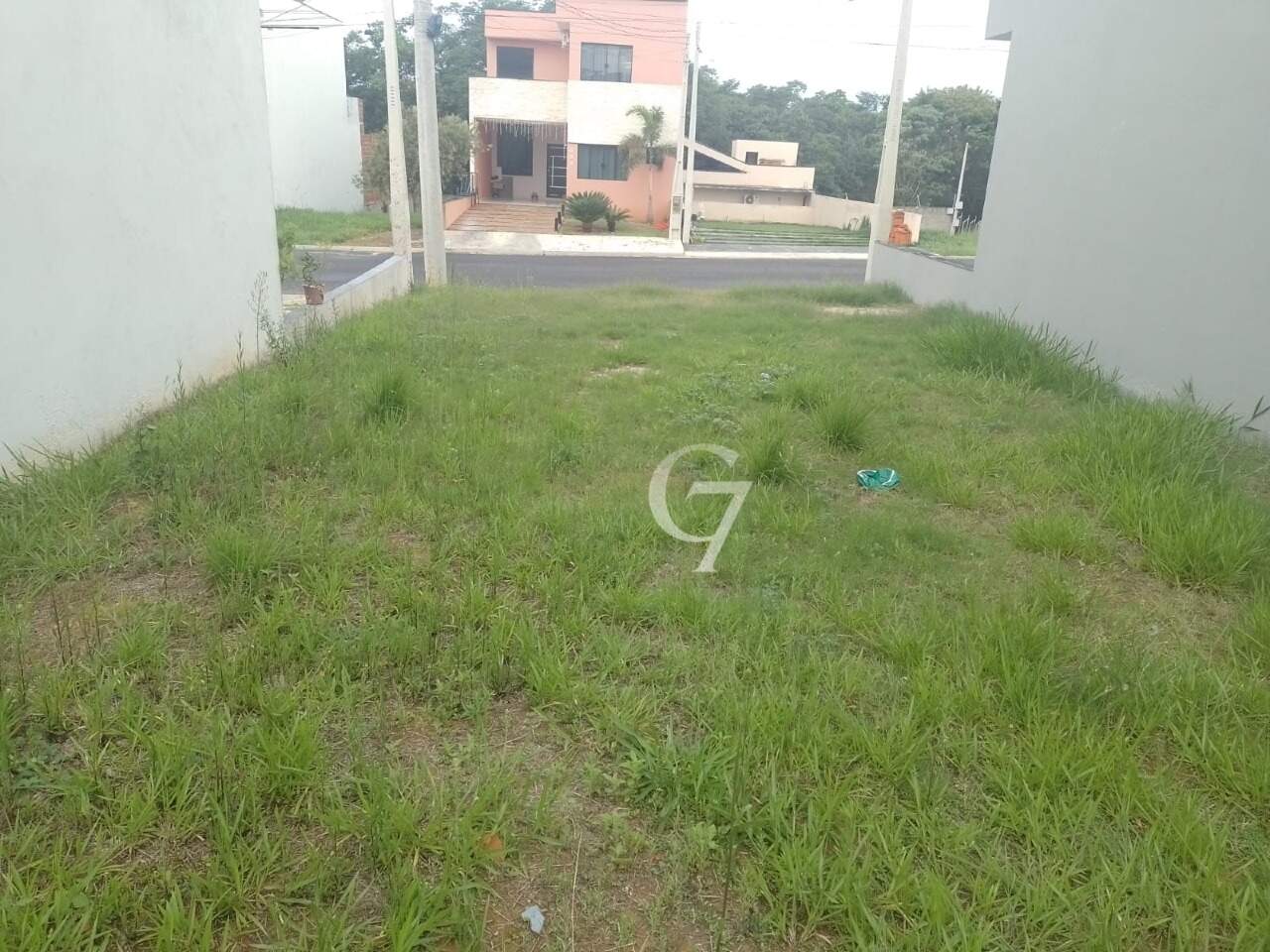 Lote em condomínio à venda no Jardim Guarujá: 