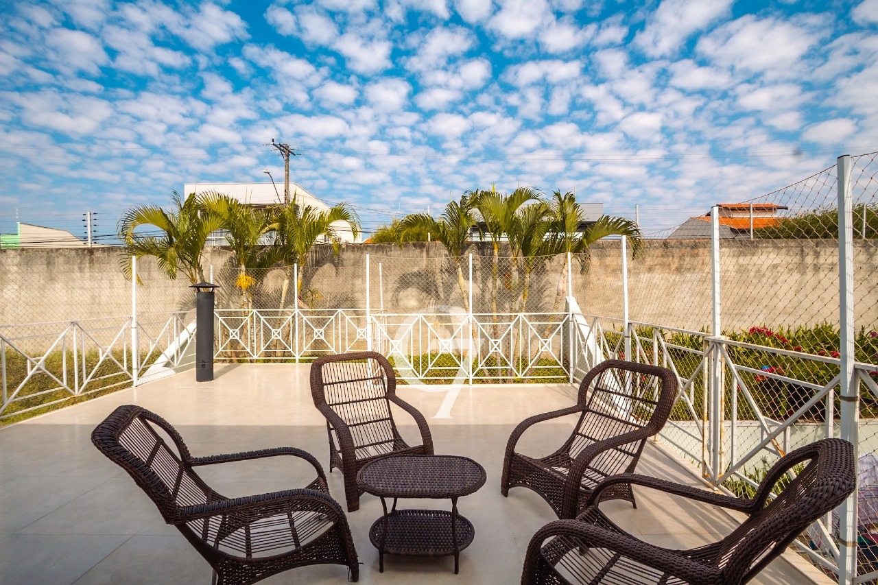 Casa à venda no Jardim dos Aromas: 