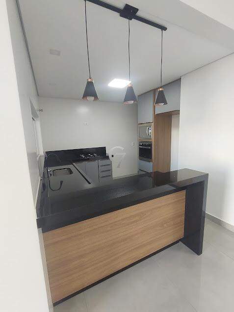 Casa à venda no Jardim Guarujá: 