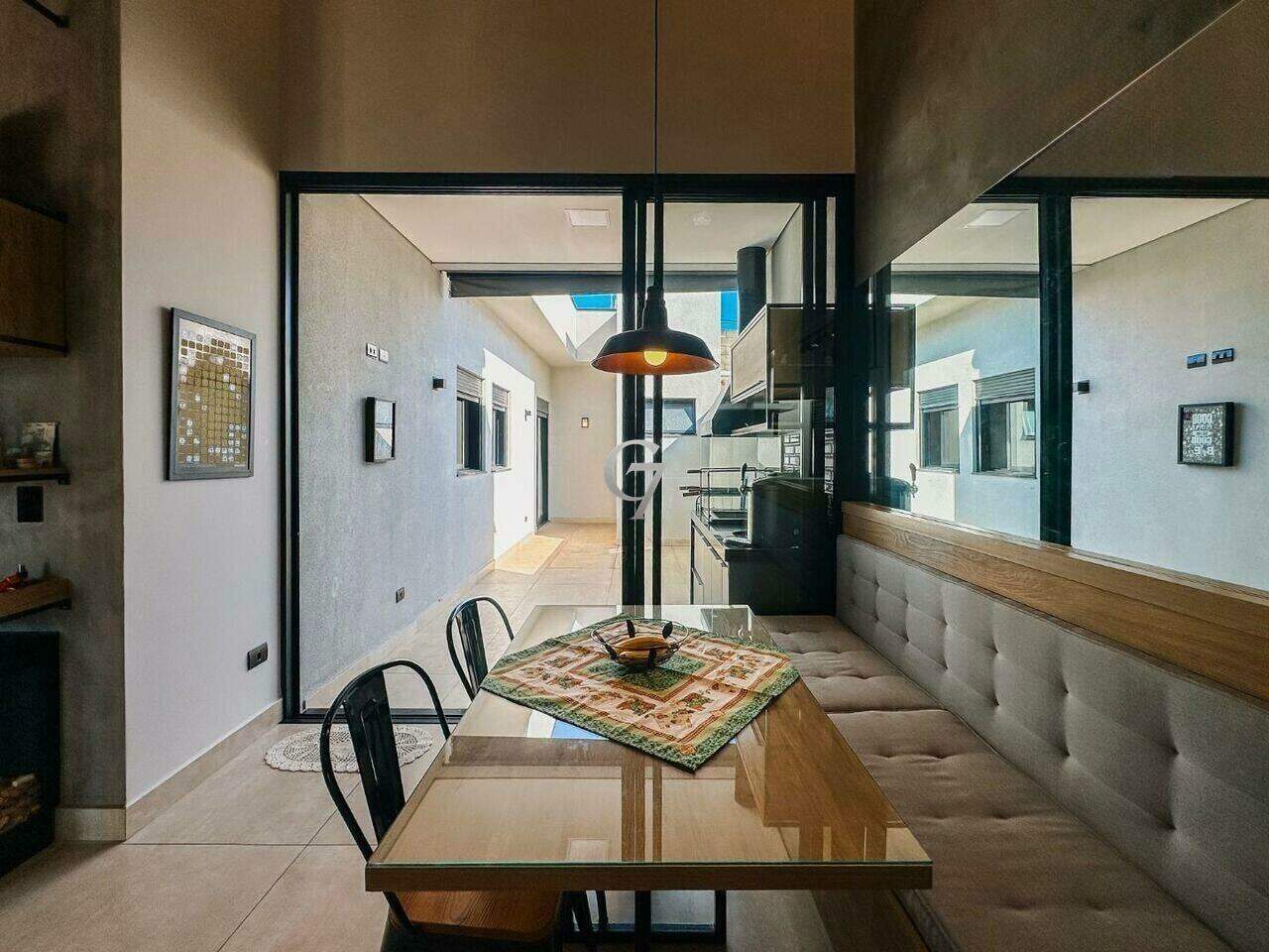 Casa à venda no Condomínio Jardim Guarujá : 