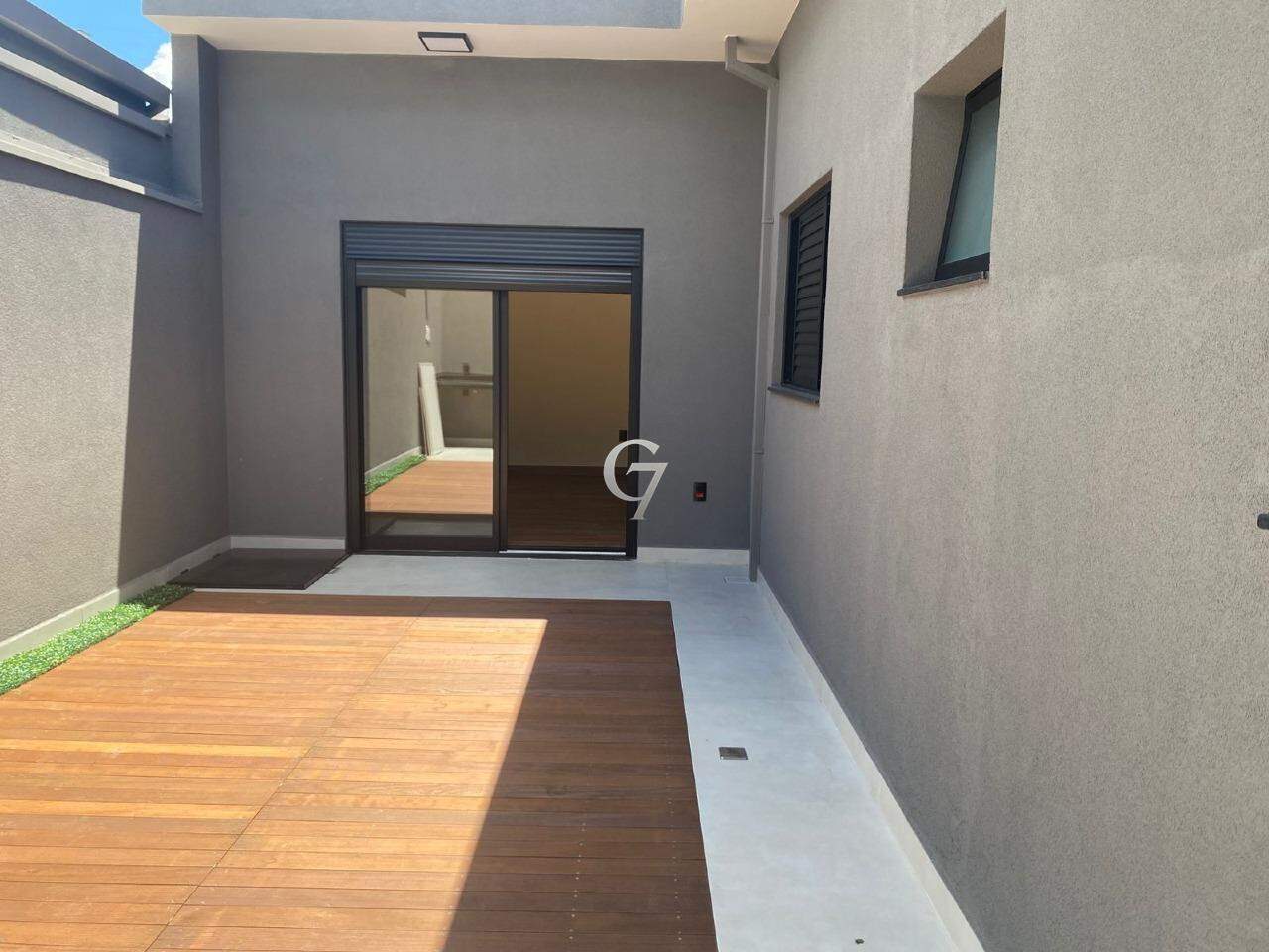 Casa à venda no Jardim Guarujá: 