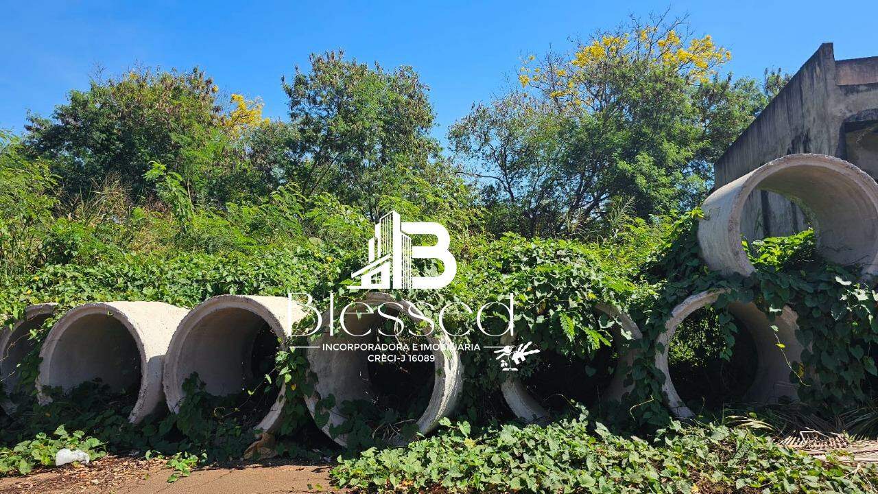 Lote à venda no Jardim Shangri-lá: 