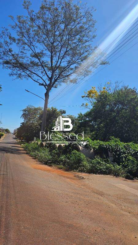 Lote à venda no Jardim Shangri-lá: 