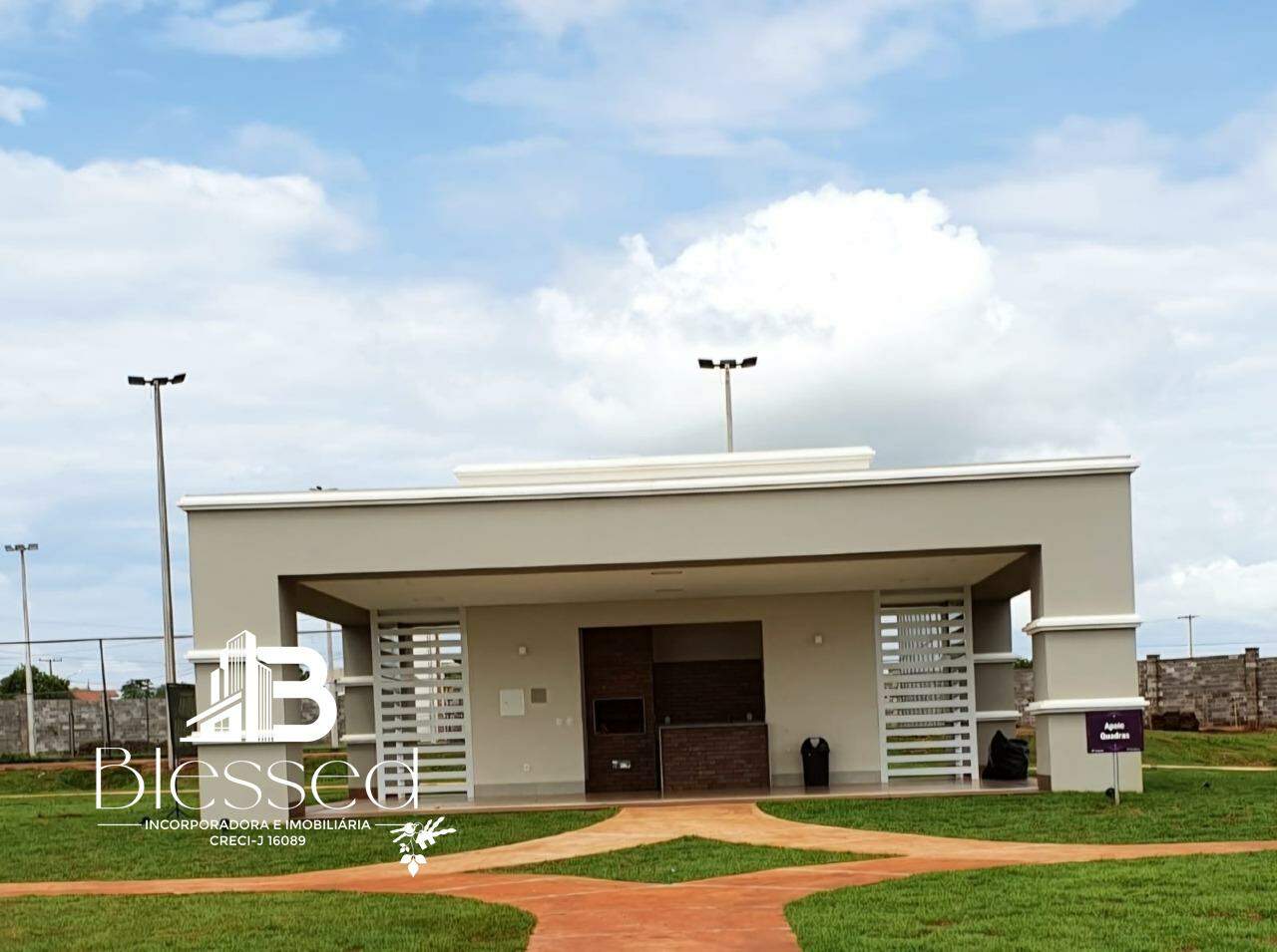 Lote em condomínio à venda no Manacá: 