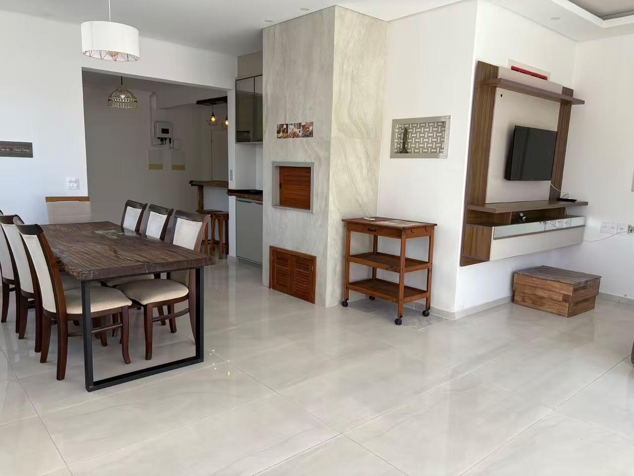 Cobertura[ NumeroQuarto] Canasvieiras Florianópolis Bella Vita Residence : Living integrado