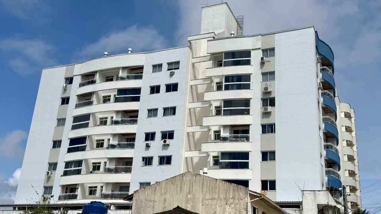 Apartamento[ NumeroQuarto] Barreiros São José Mariana Costa Bento: Fachada