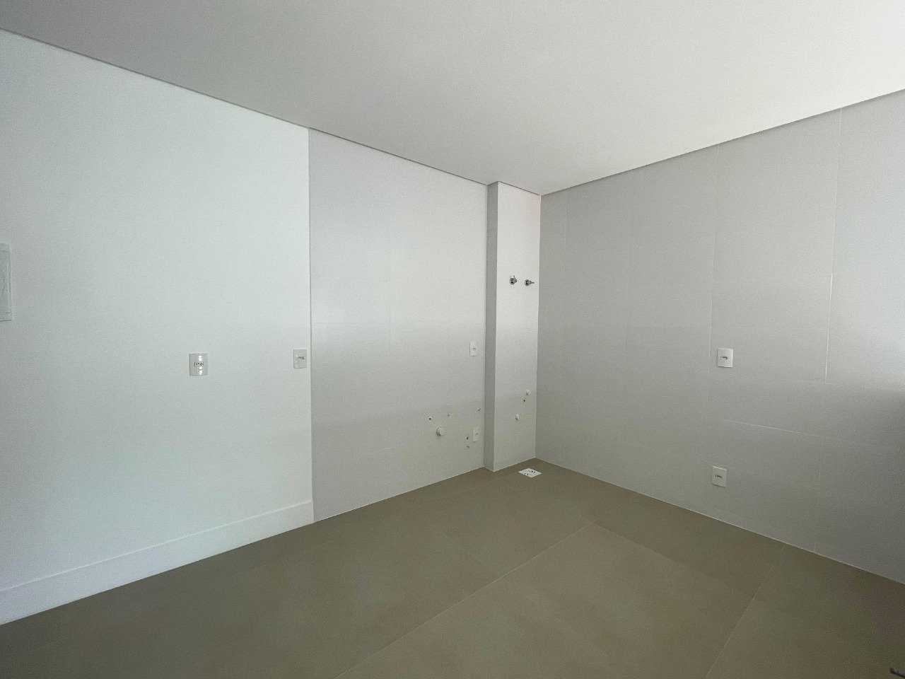 Estúdio[ NumeroQuarto] Saco Grande Florianópolis La Spezia: 