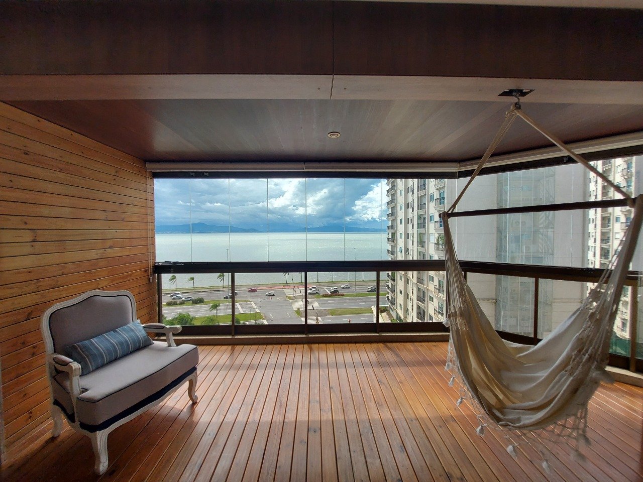 Apartamento[ NumeroQuarto] Agronômica Florianópolis Victor Mendes: 