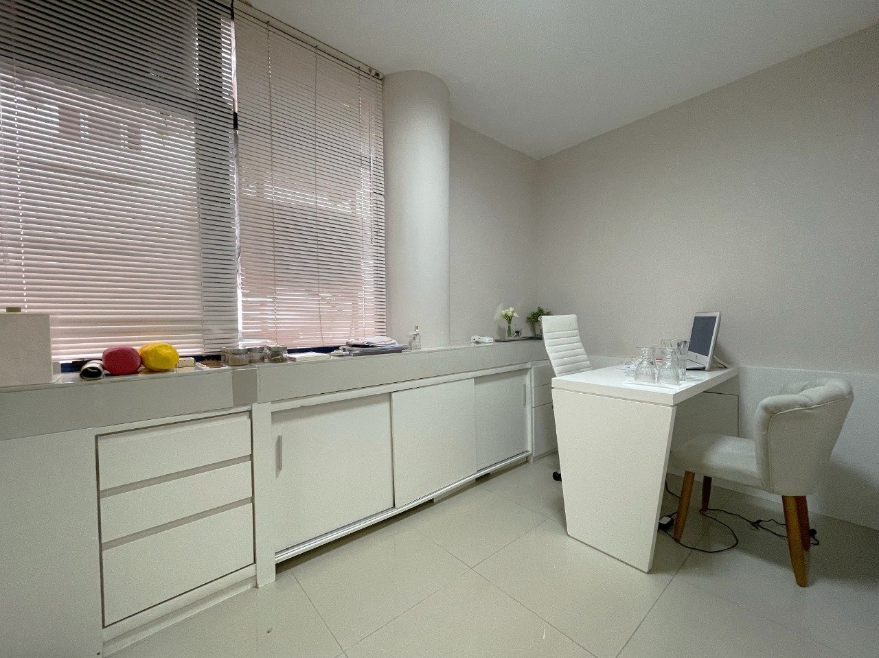 Salas/Conjuntos[ NumeroQuarto] Centro Florianópolis Zigurate: 