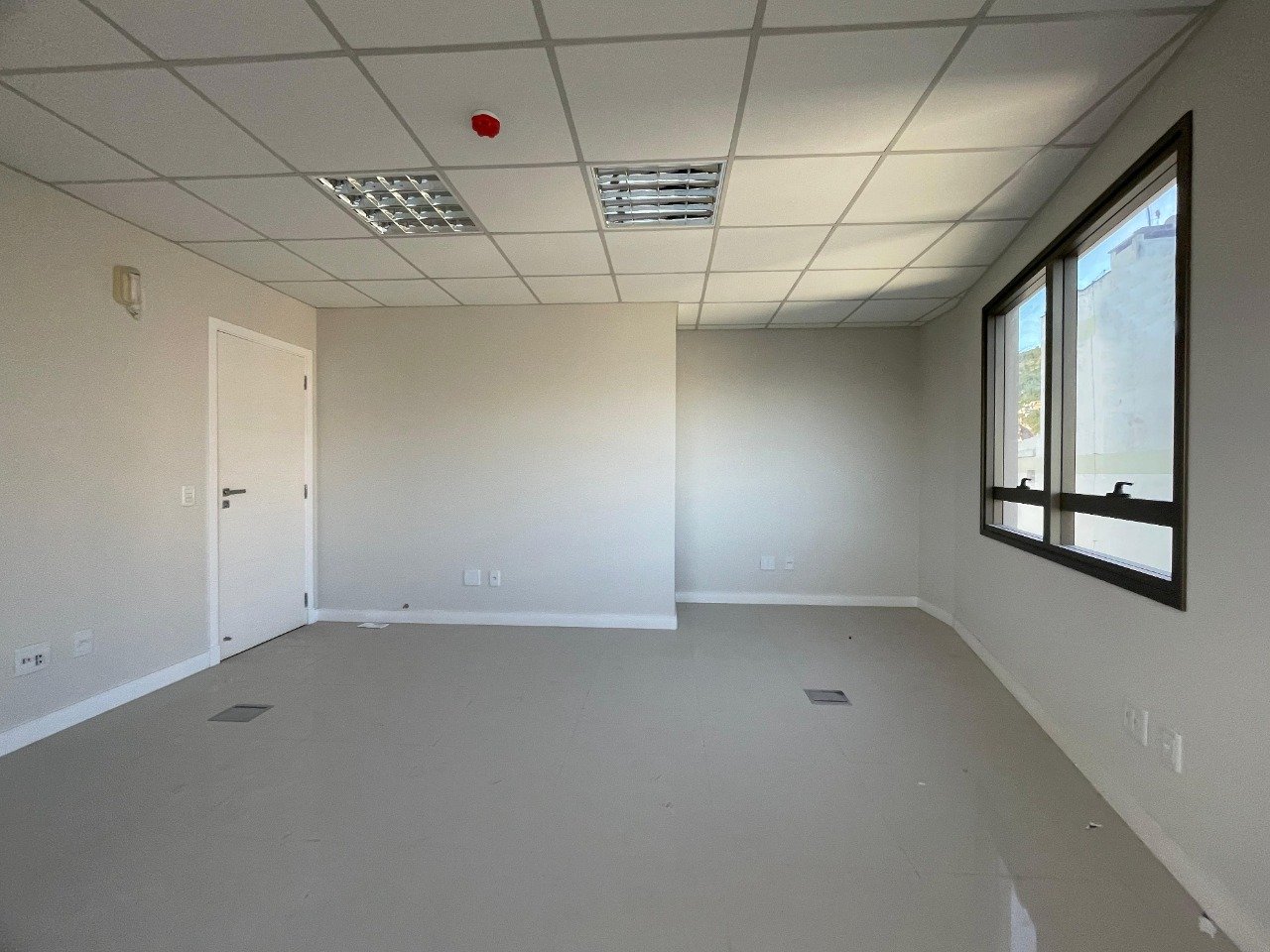 Salas/Conjuntos[ NumeroQuarto] Centro Florianópolis VINTAGE EXECUTIVE CENTER: 