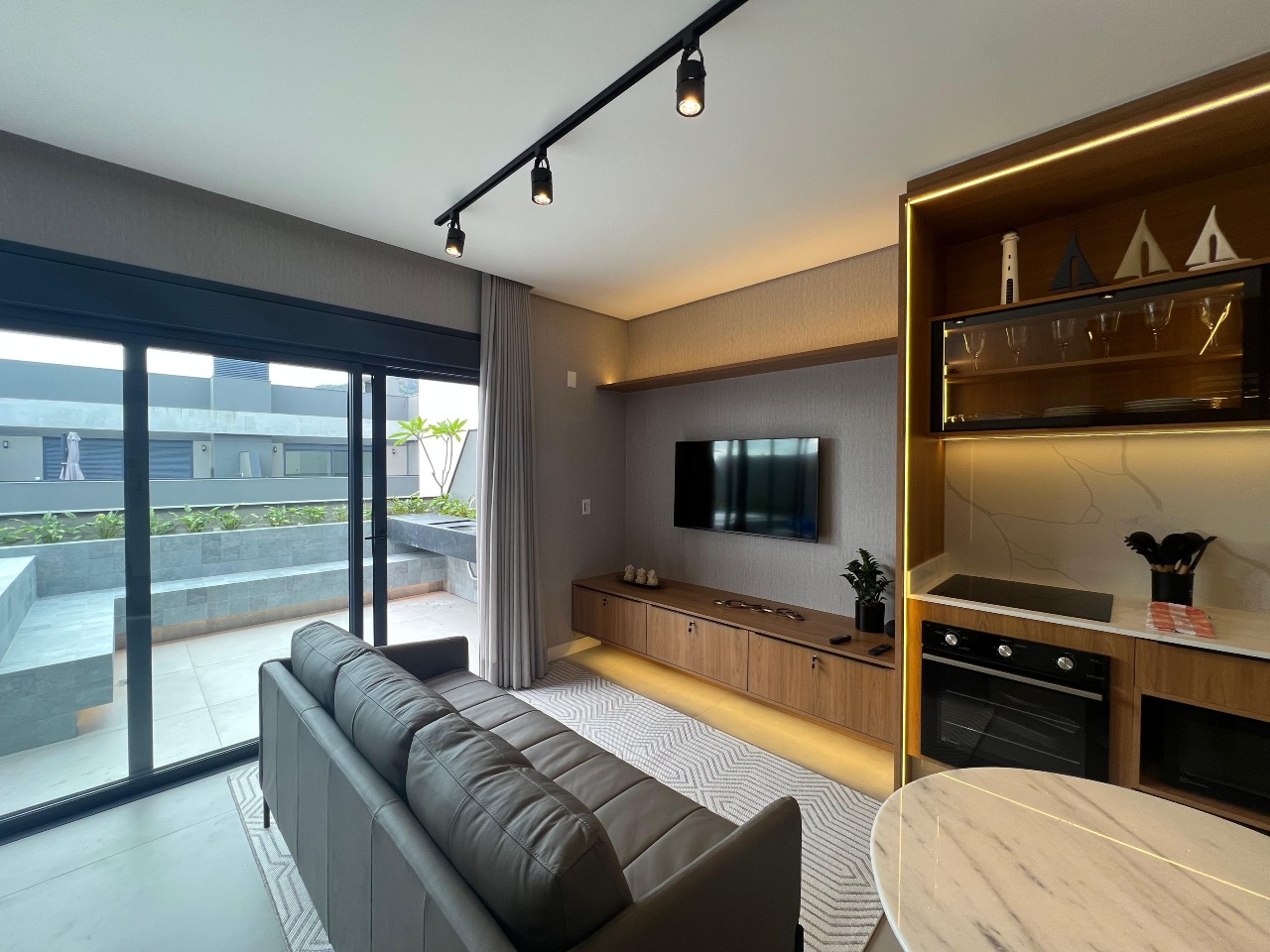 Estúdio[ NumeroQuarto] Saco Grande Florianópolis First: 