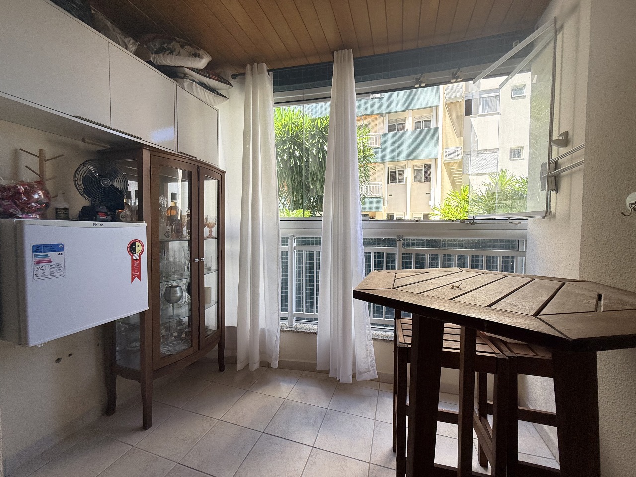 Apartamento[ NumeroQuarto] Itacorubi Florianópolis Paris Dakar: 