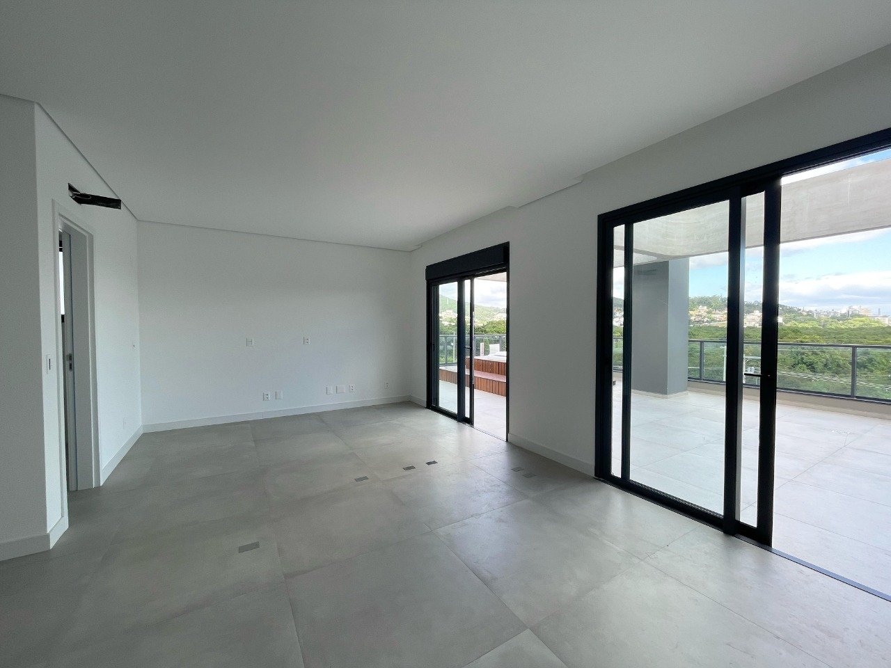 Estúdio[ NumeroQuarto] Saco Grande Florianópolis First: 